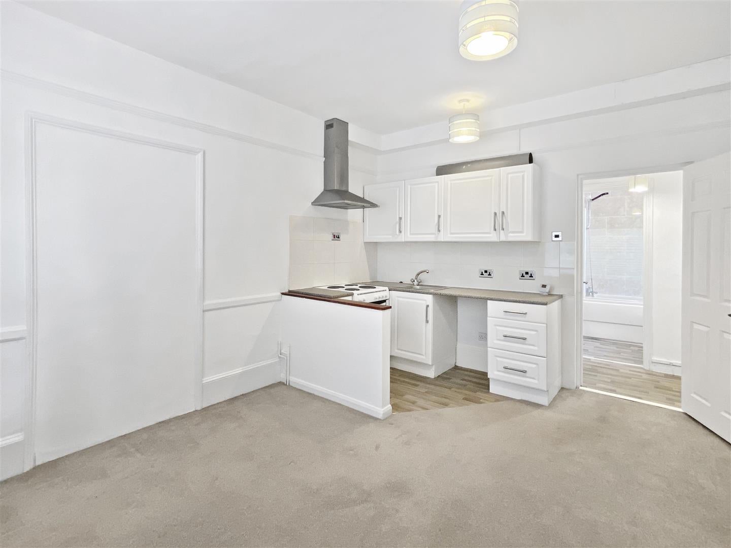 Flat Coggeshall Road in Braintree
