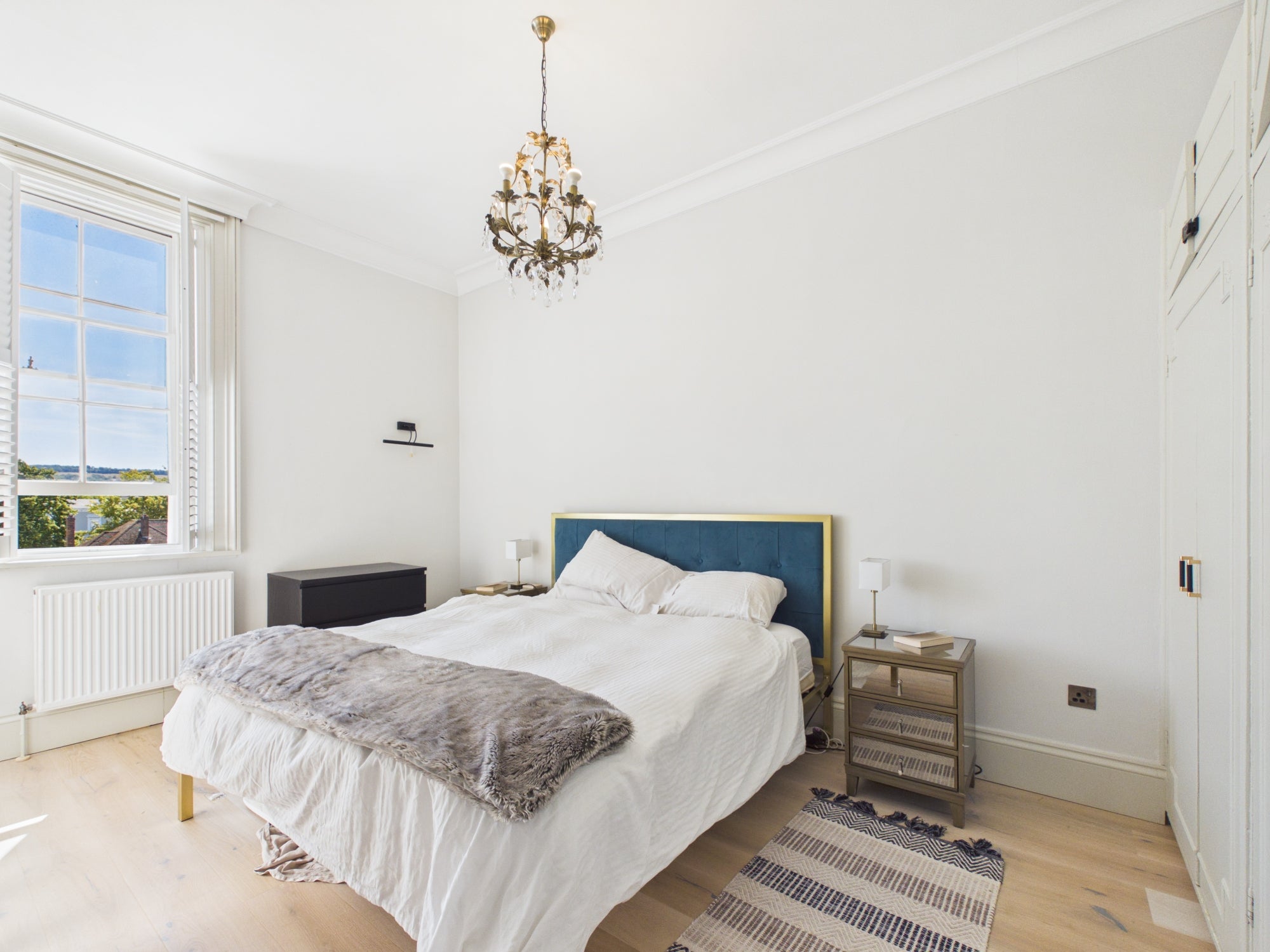 Flat Pittville Lawn in Cheltenham