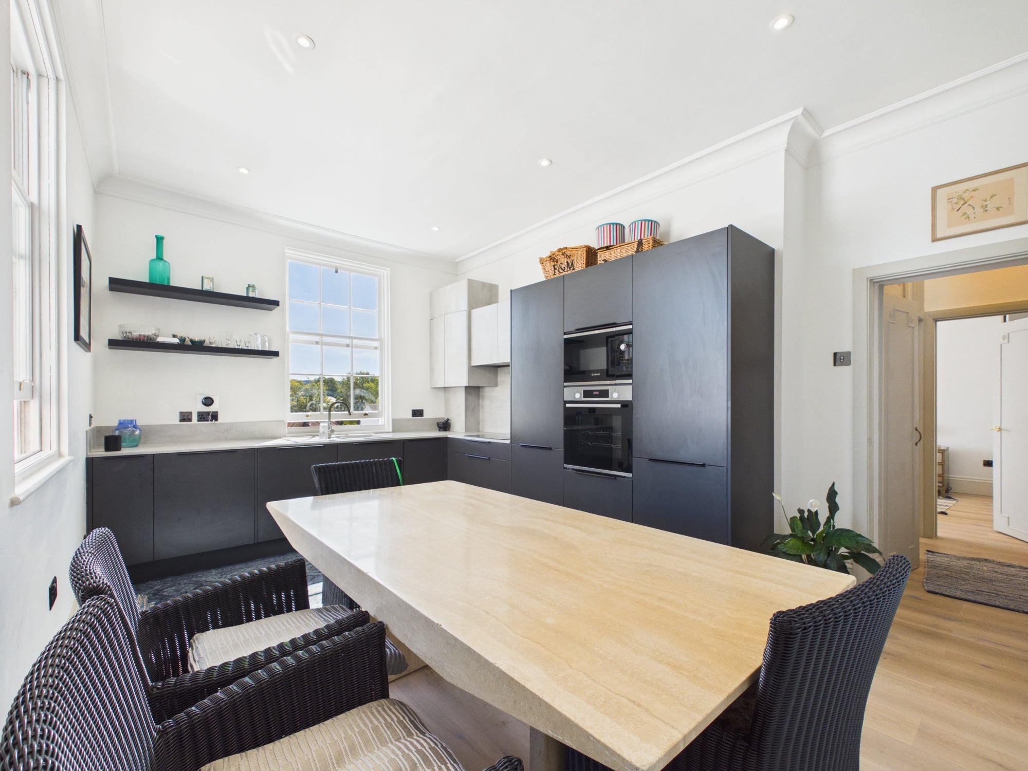 Flat Pittville Lawn in Cheltenham