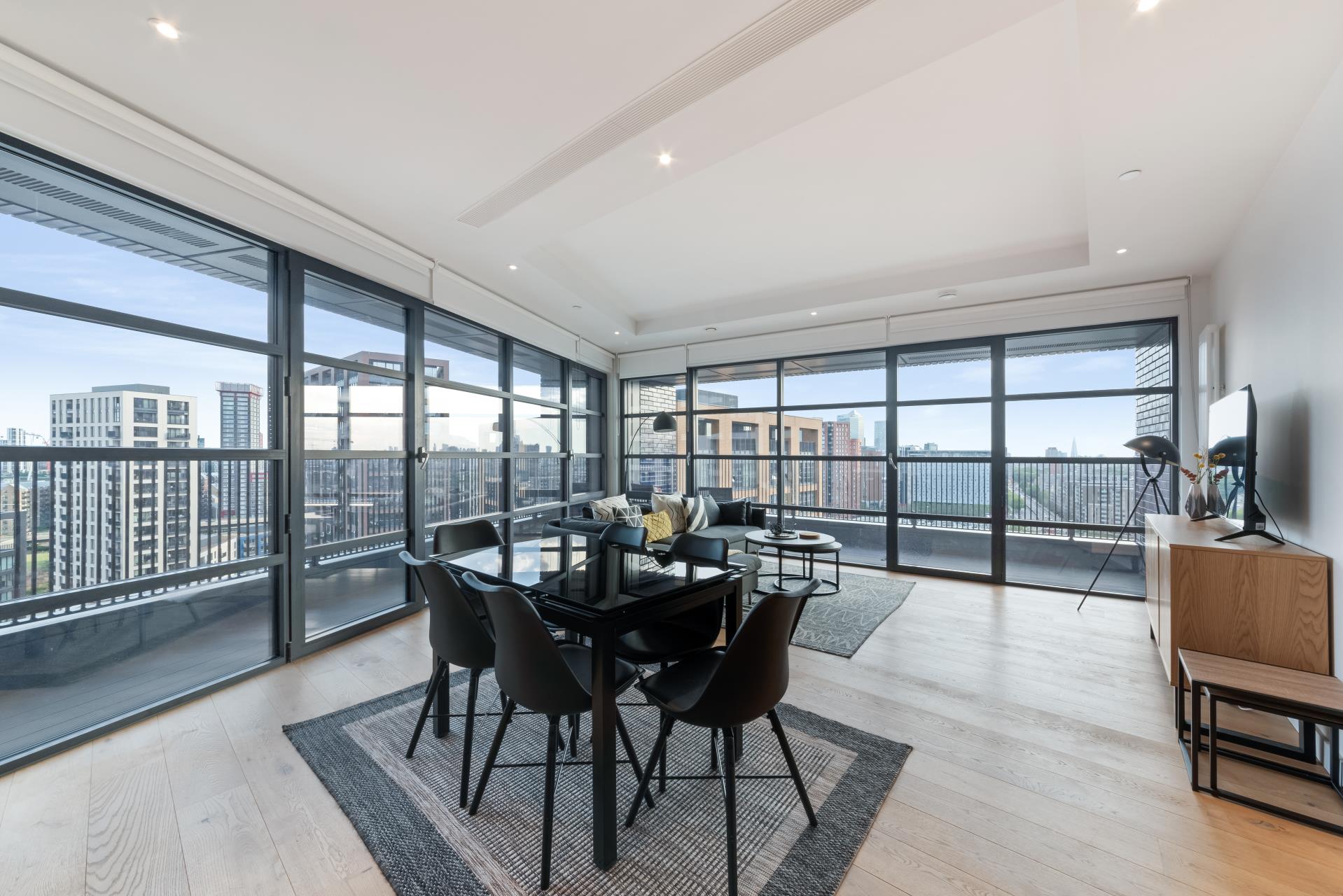 Flat Lyell Street in Greater London