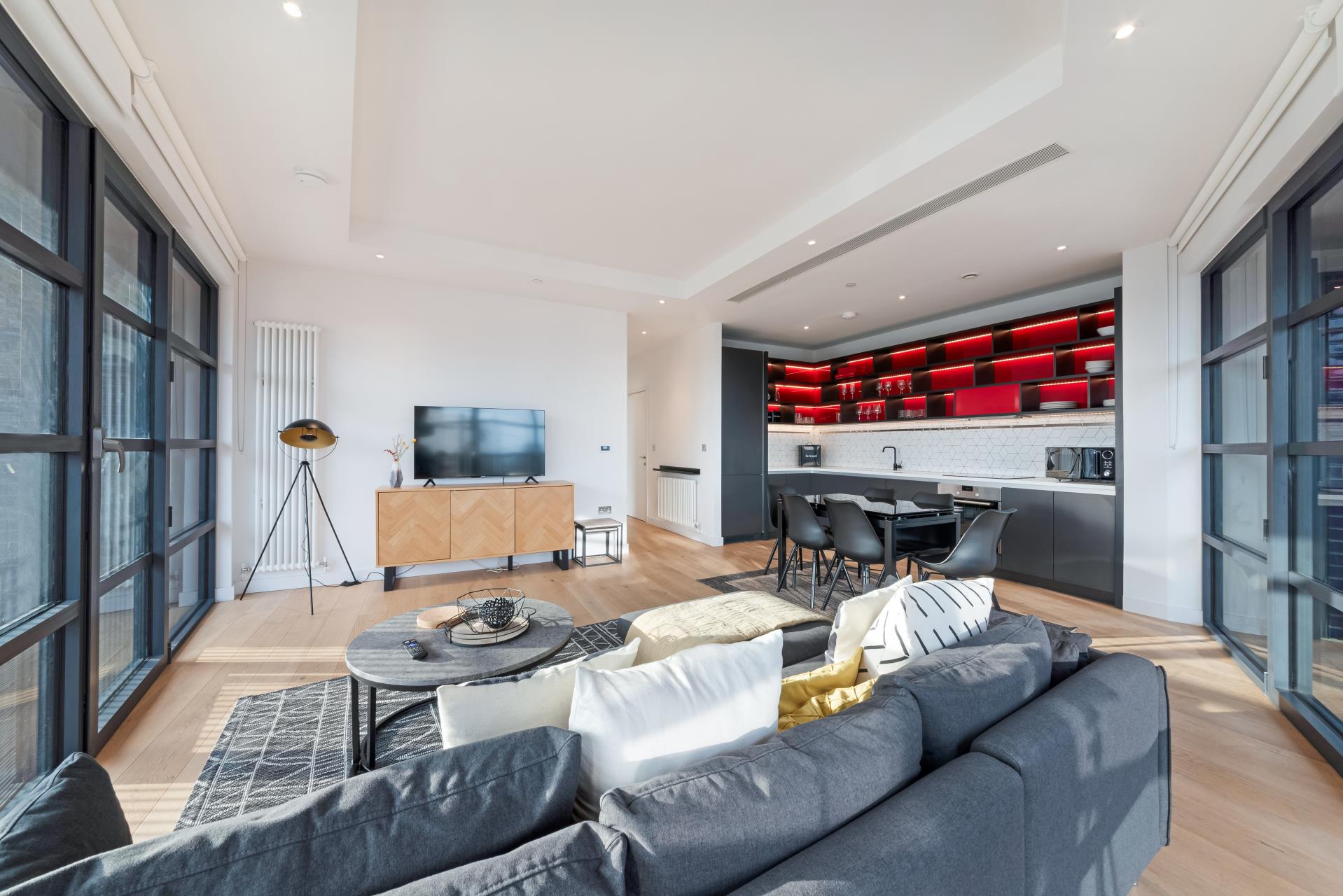Flat Lyell Street in Greater London