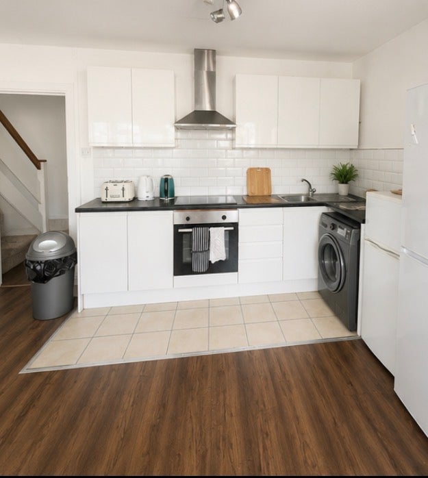 Room Goldhawk Road in Greater London