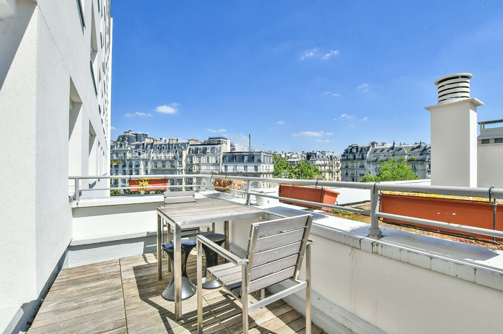 Flat Rue Valentin Haüy in Paris