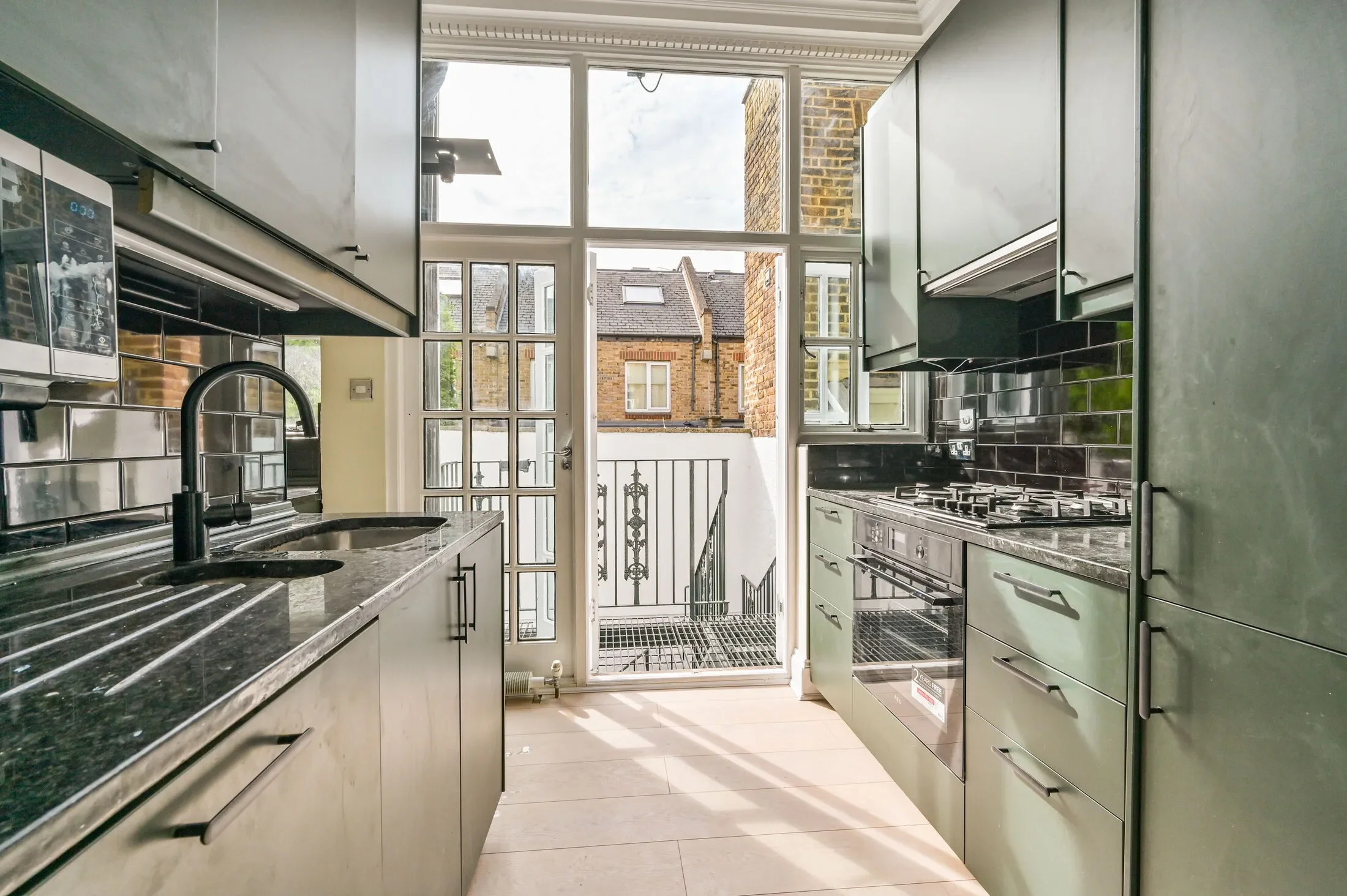 Flat Hogan Mews in City of Westminster