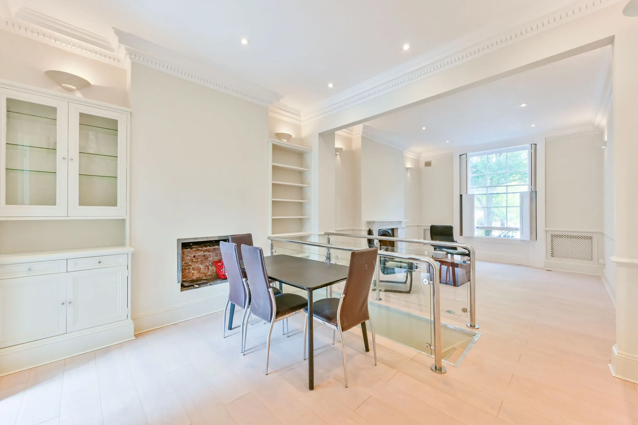 Flat Hogan Mews in City of Westminster