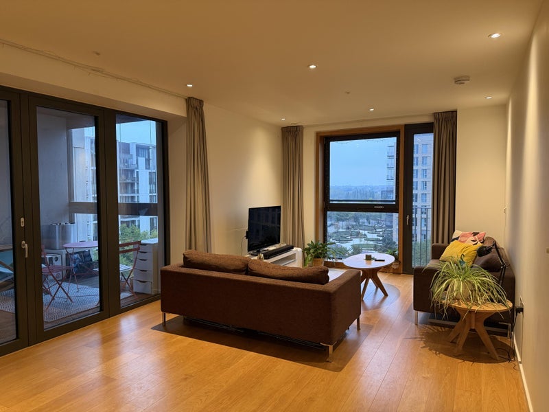 Room West Park Walk in Greater London