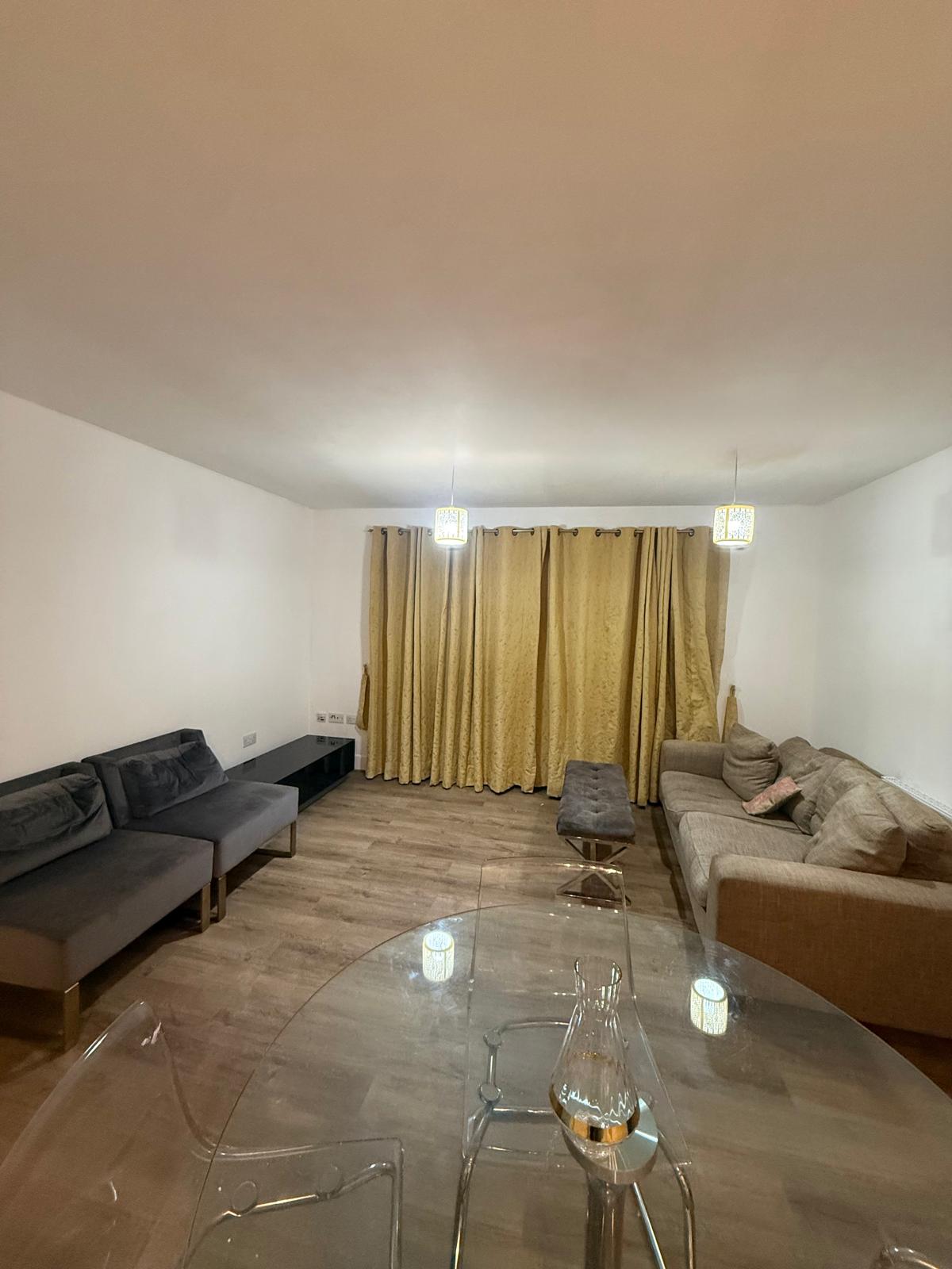 Flat Clapham Road in Greater London