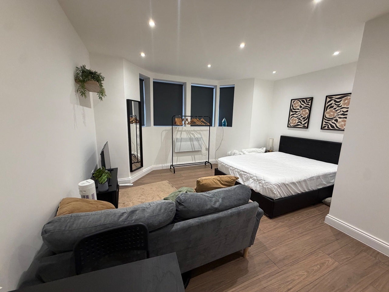 Flat Kingsland Road in Greater London