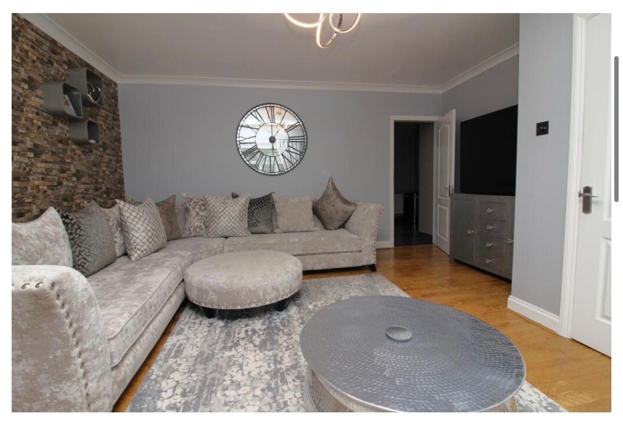 House Ockendon Road in Greater London