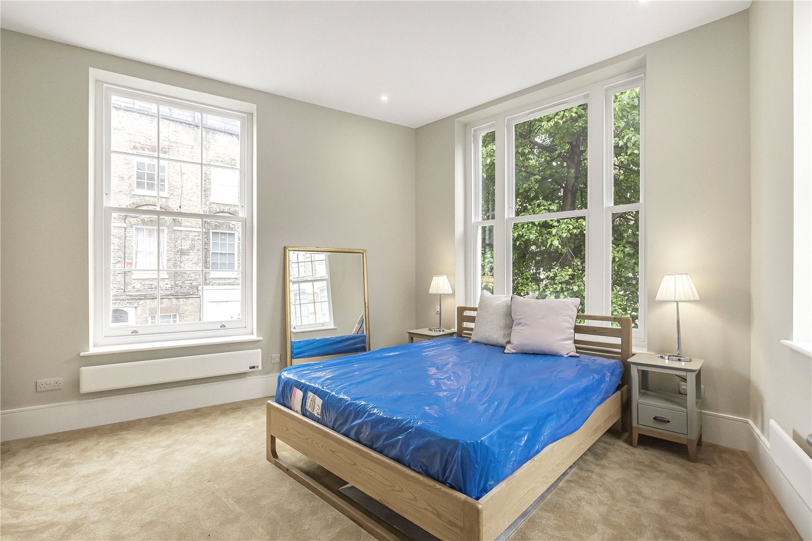 Flat St. John Street in Greater London