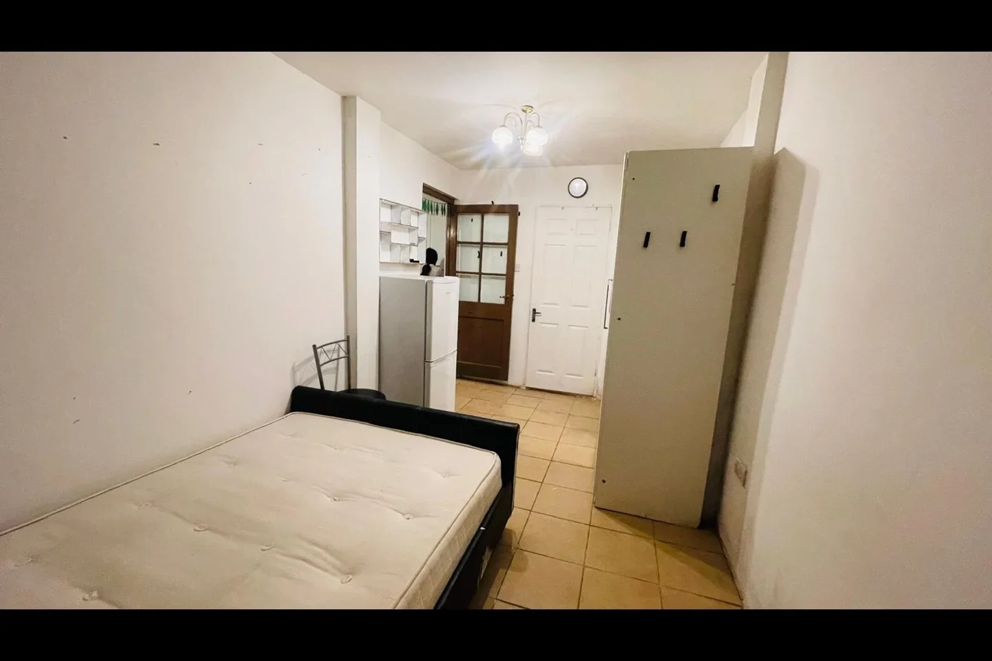 Flat Darris Close in Greater London
