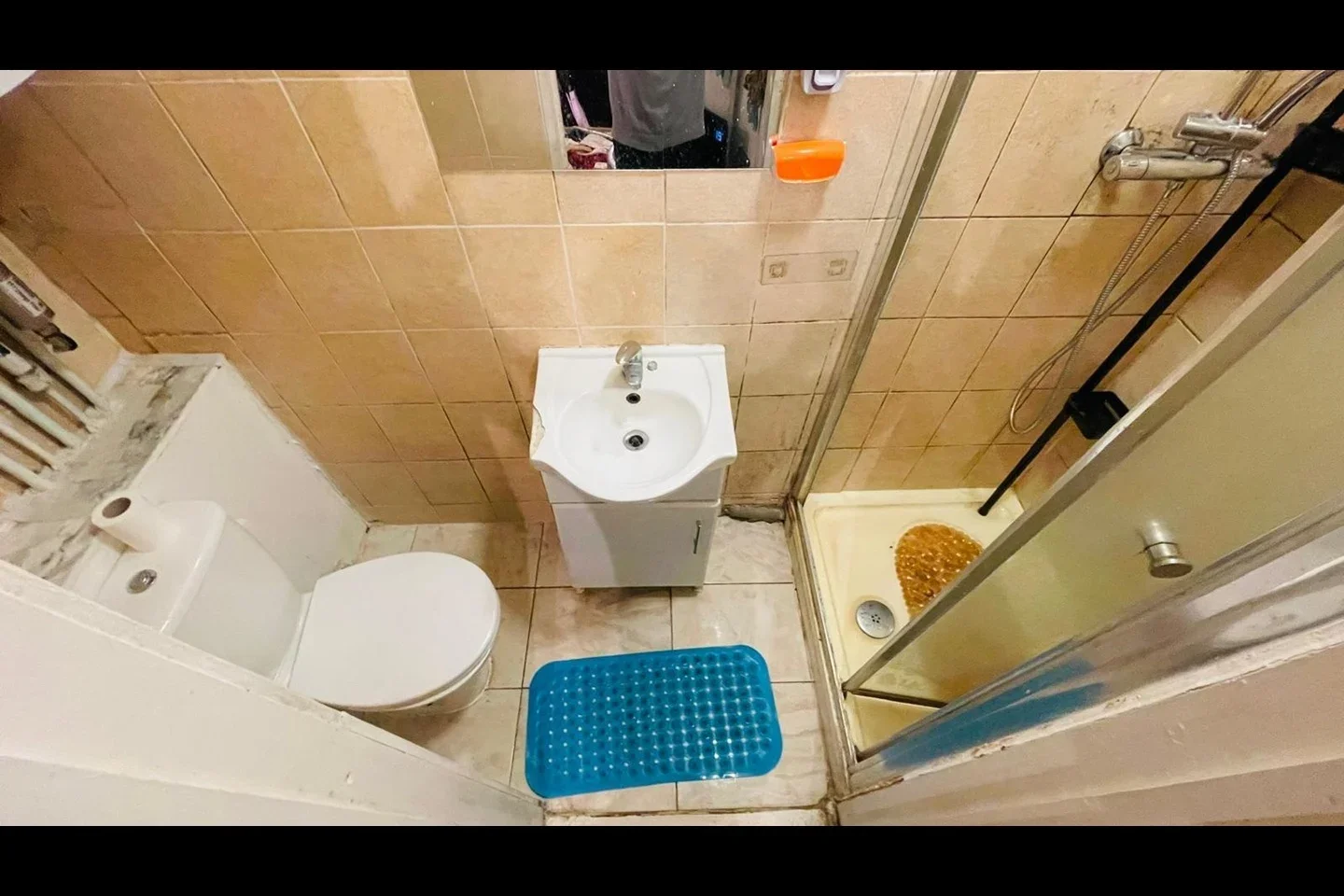Flat Darris Close in Greater London