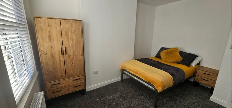 Room Sneinton Hollows in Nottingham