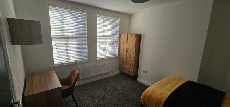 Room Sneinton Hollows in Nottingham