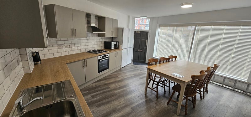Room Sneinton Hollows in Nottingham