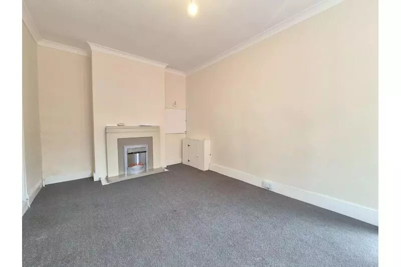 Flat Alma Road in Thanet