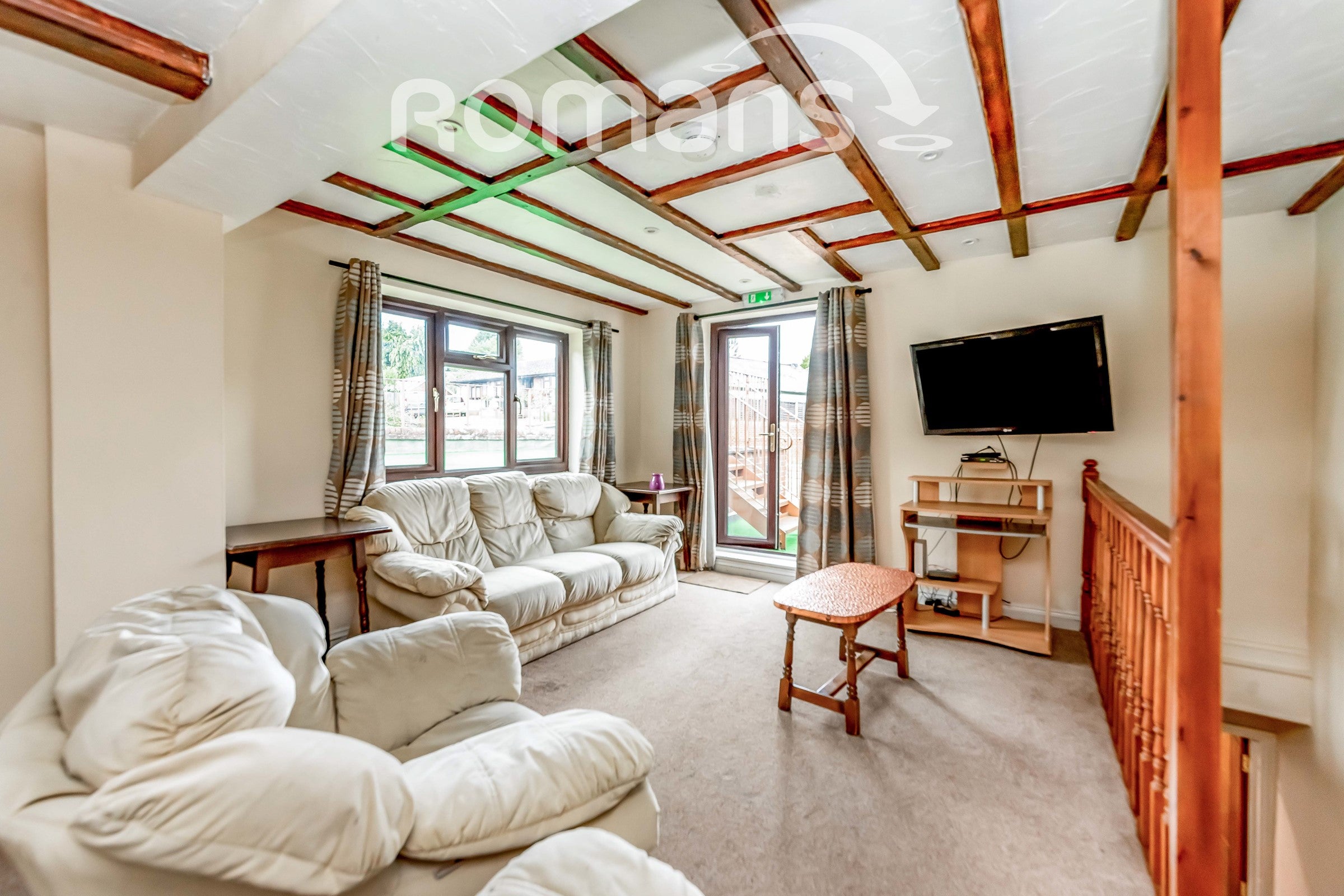 Room Upper Hale Road in Farnham
