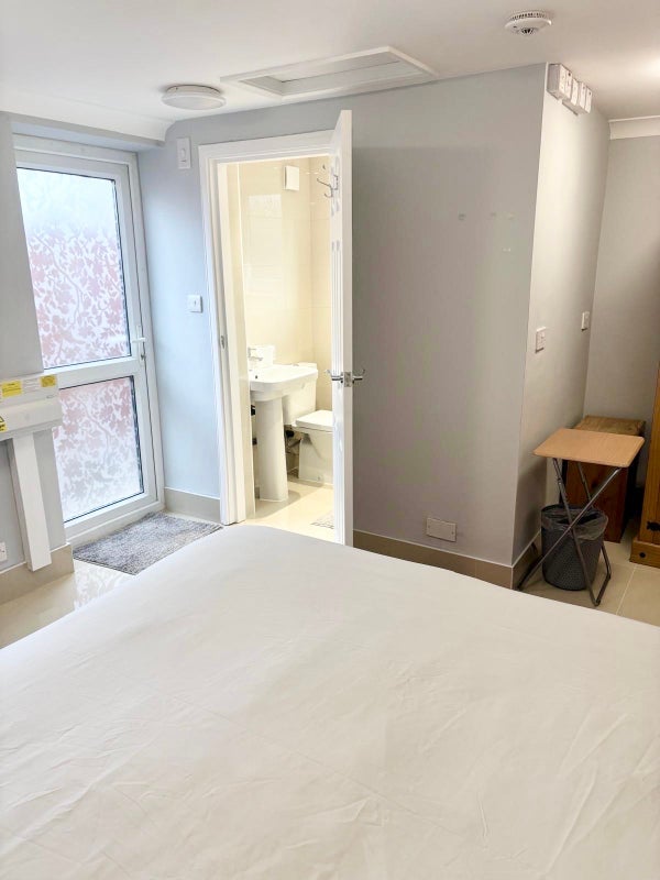 Room Richmond Crescent in Slough