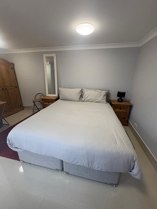 Room Richmond Crescent in Slough