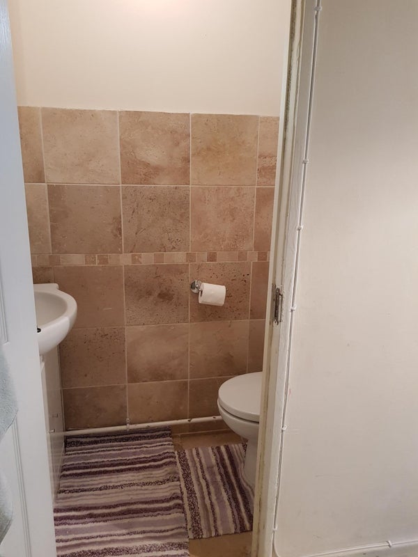 Room Jupp Road in Greater London