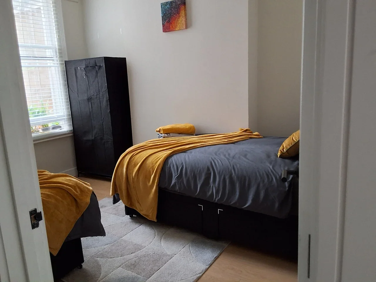 Flat Acre Lane in Greater London