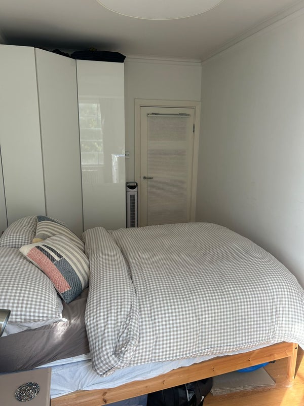 Room Nightingale Lane in Greater London