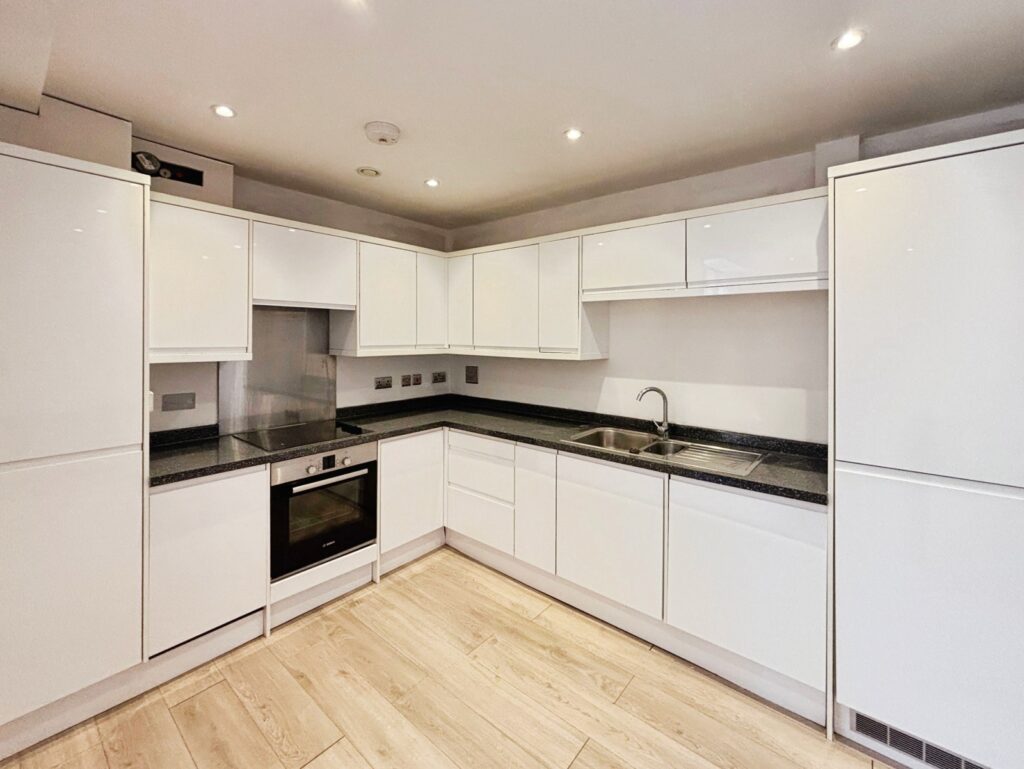Flat Middle Gordon Road in Surrey Heath