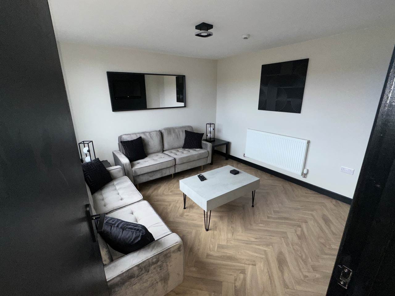 Room Stonecliffe Mount in Leeds