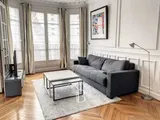 Flat Avenue de Flandre in Paris