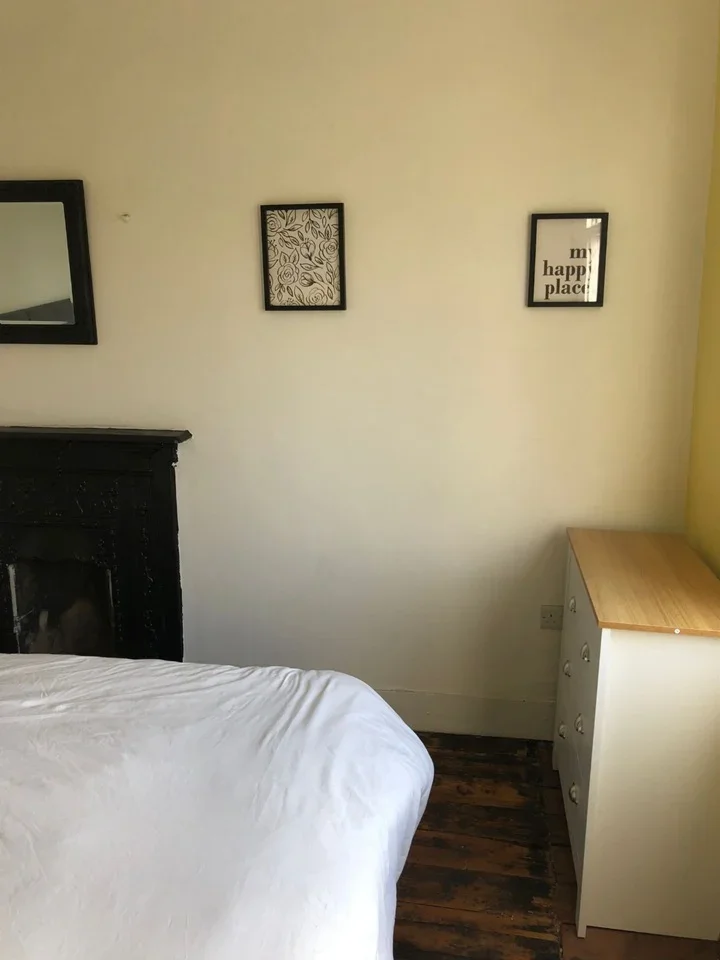 Room Eaton Park Road in Greater London