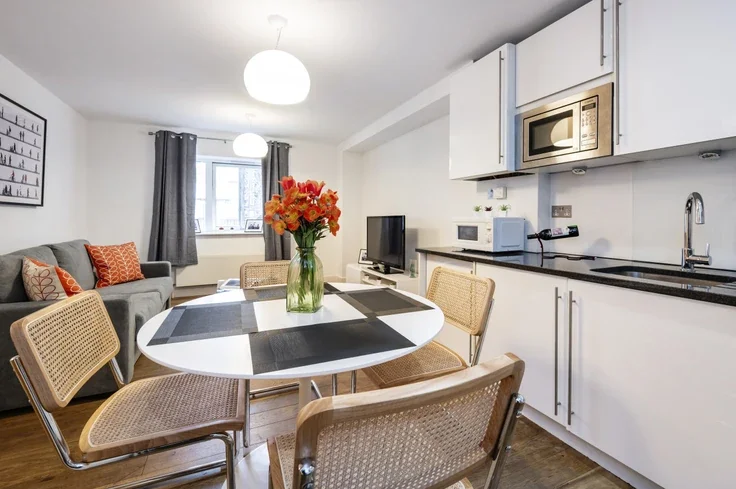 Flat Shaftesbury Avenue in Greater London