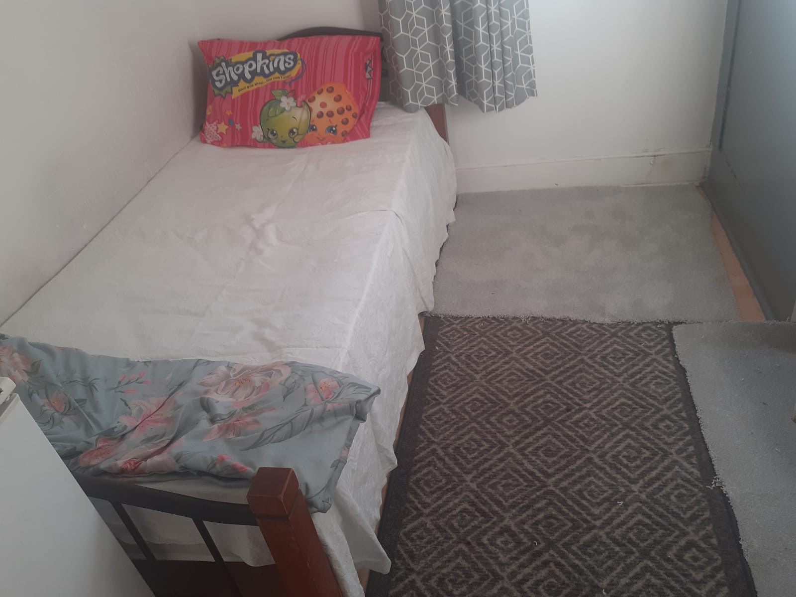 Room Inwood Road in Greater London