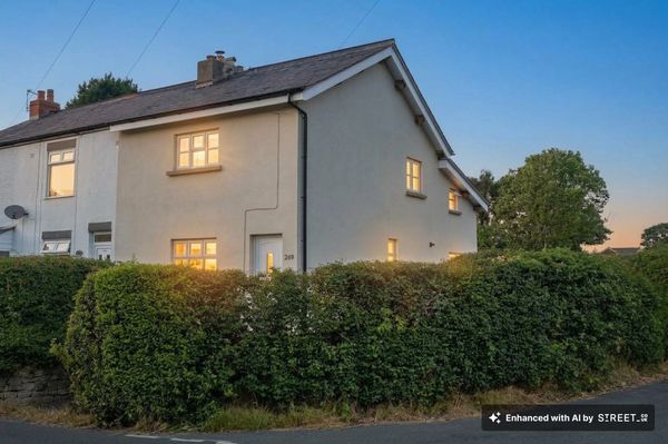 House Dickens Lane in Poynton