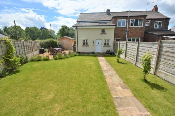 House Dickens Lane in Poynton