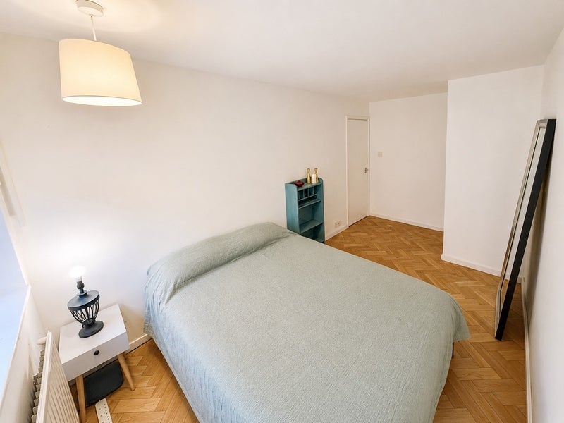 Room Mansfield Heights in Greater London
