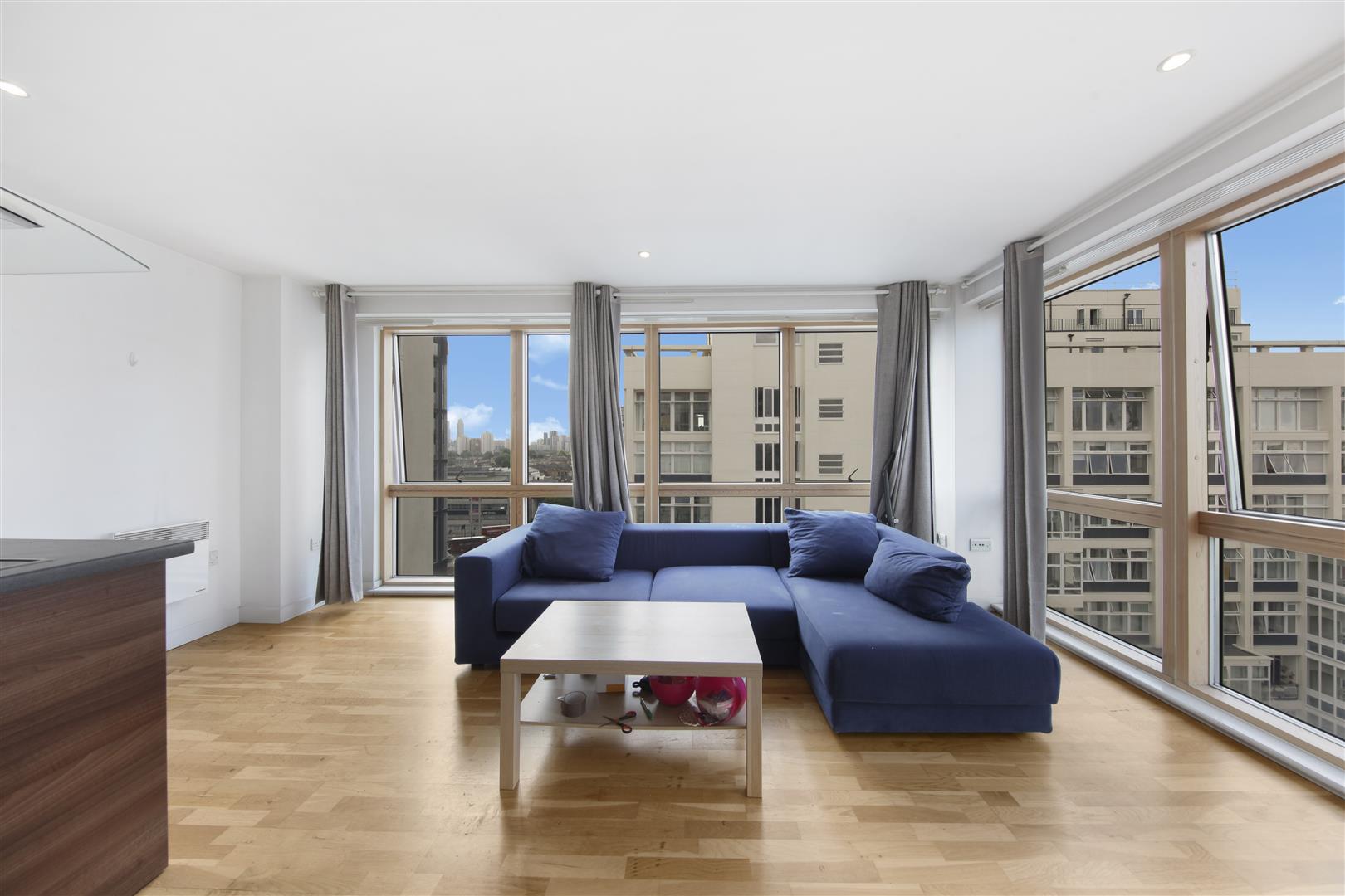 Flat Newington Causeway in Greater London