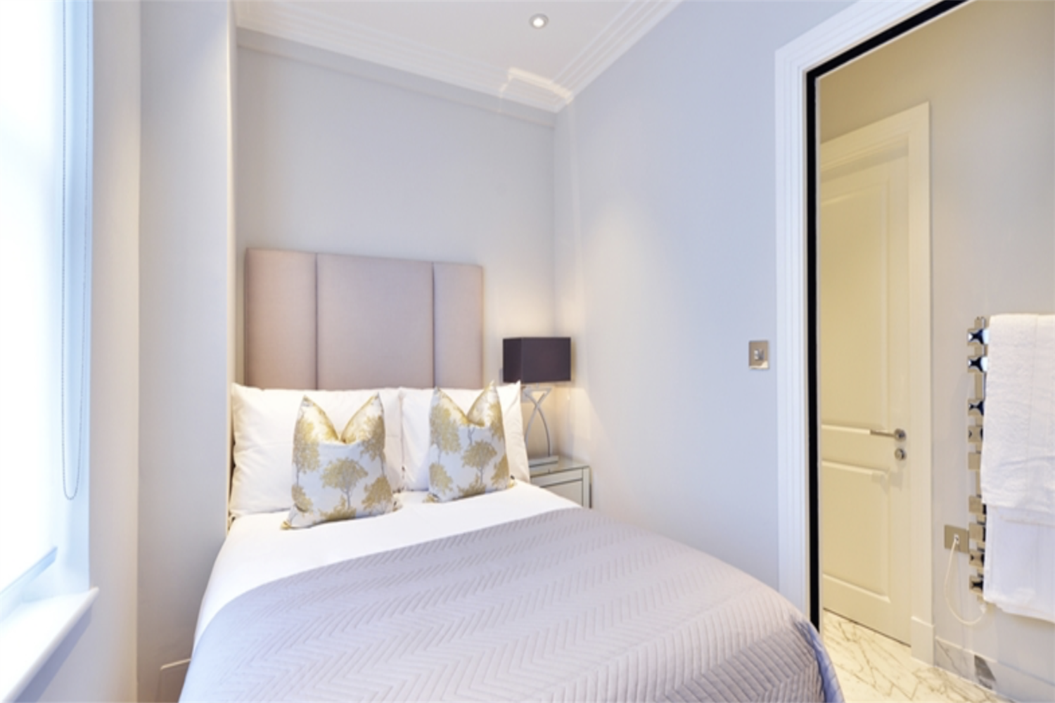 Flat South Audley Street in City of Westminster