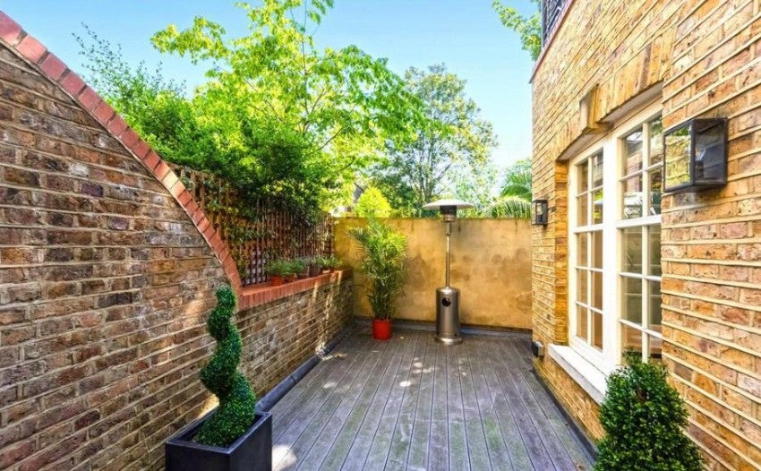 Flat Palace Gate in Greater London