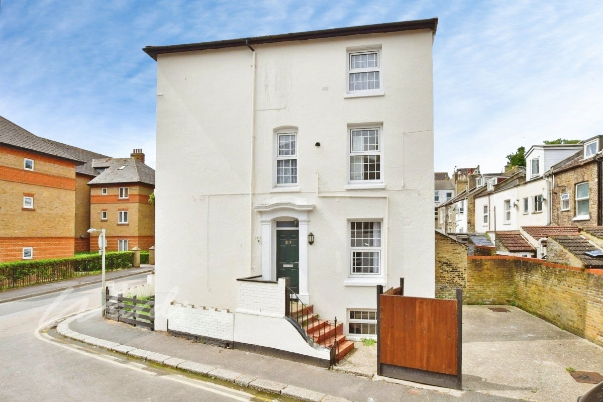 House Maison Dieu Place in Dover