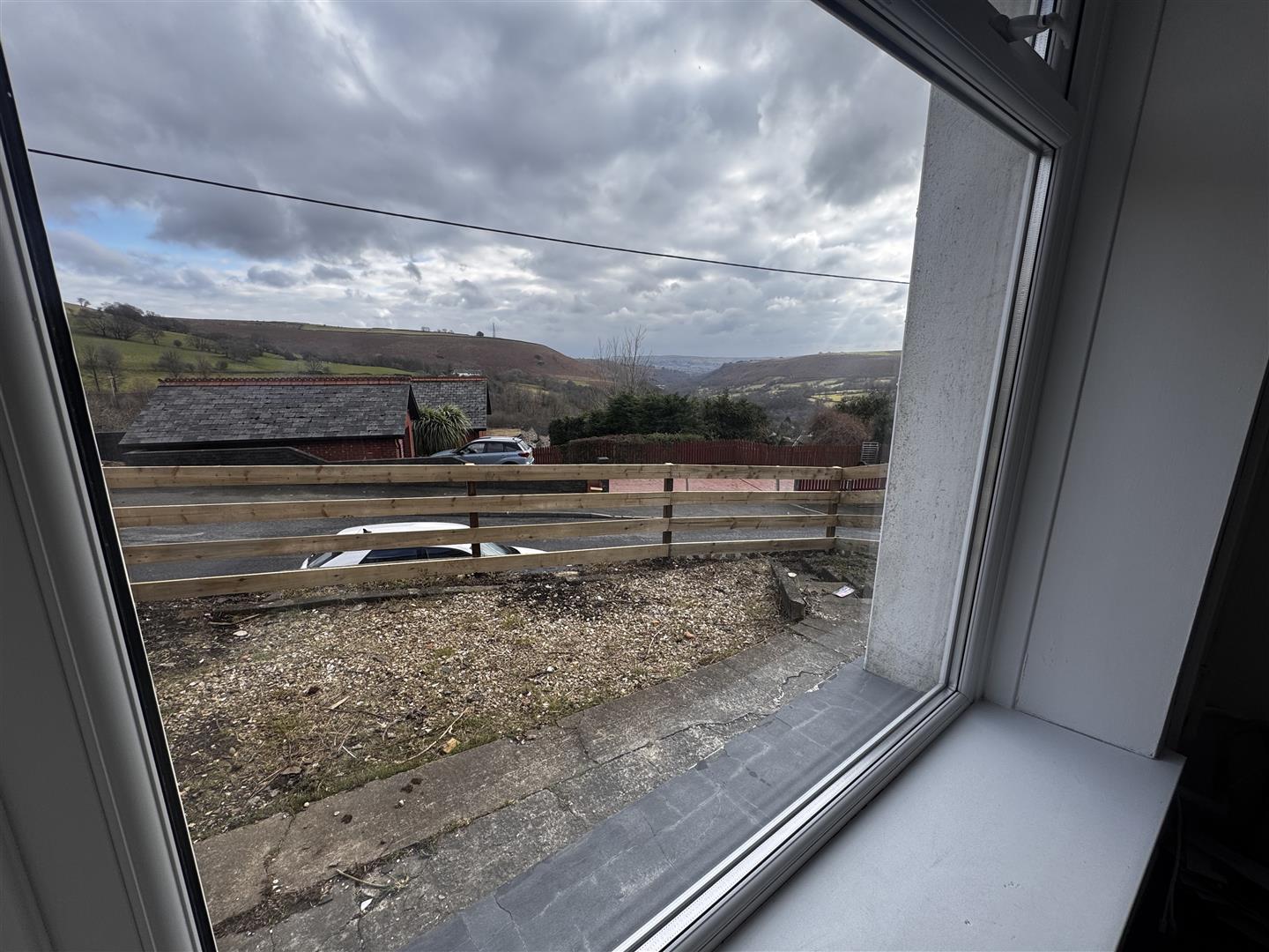 Flat Pleasant View in Treharris