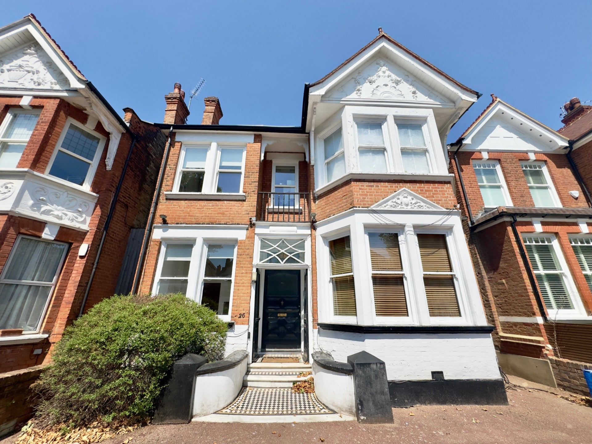 Flat Teignmouth Road in Greater London
