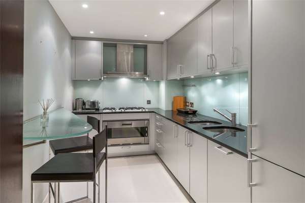 Flat Knightsbridge in City of Westminster