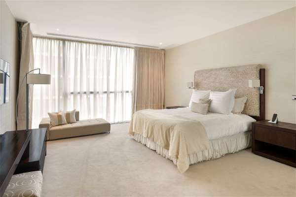 Flat Knightsbridge in City of Westminster
