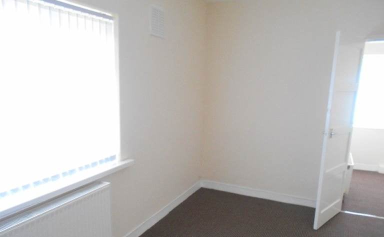 Flat Westroyd Terrace in Bradford