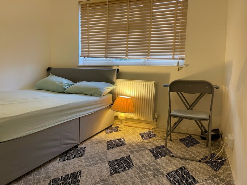 Room Connaught Gardens in Greater London