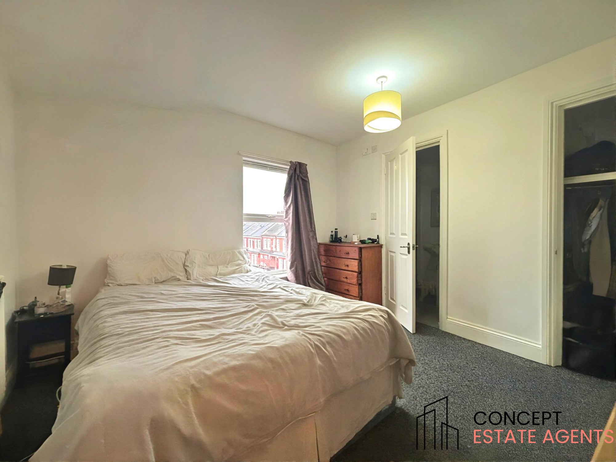 Flat Dafforne Road in Greater London