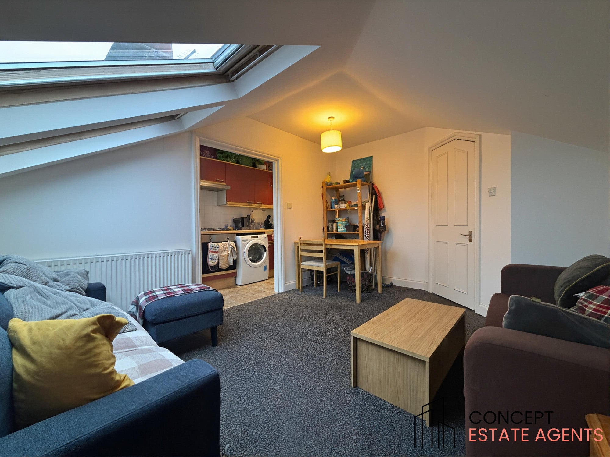 Flat Dafforne Road in Greater London