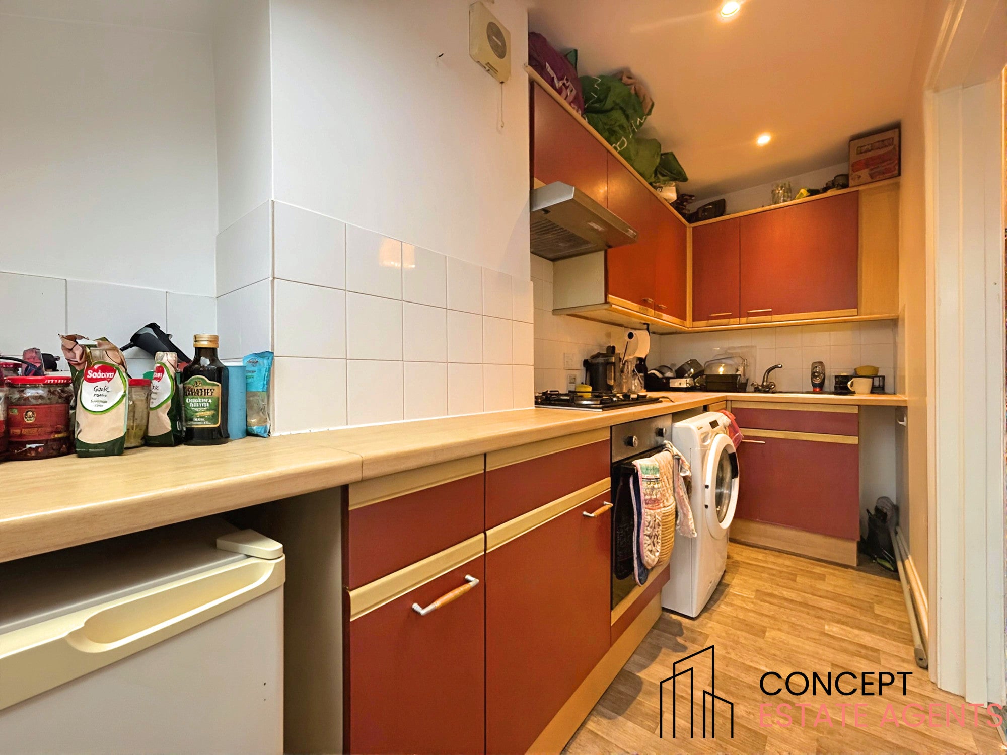 Flat Dafforne Road in Greater London