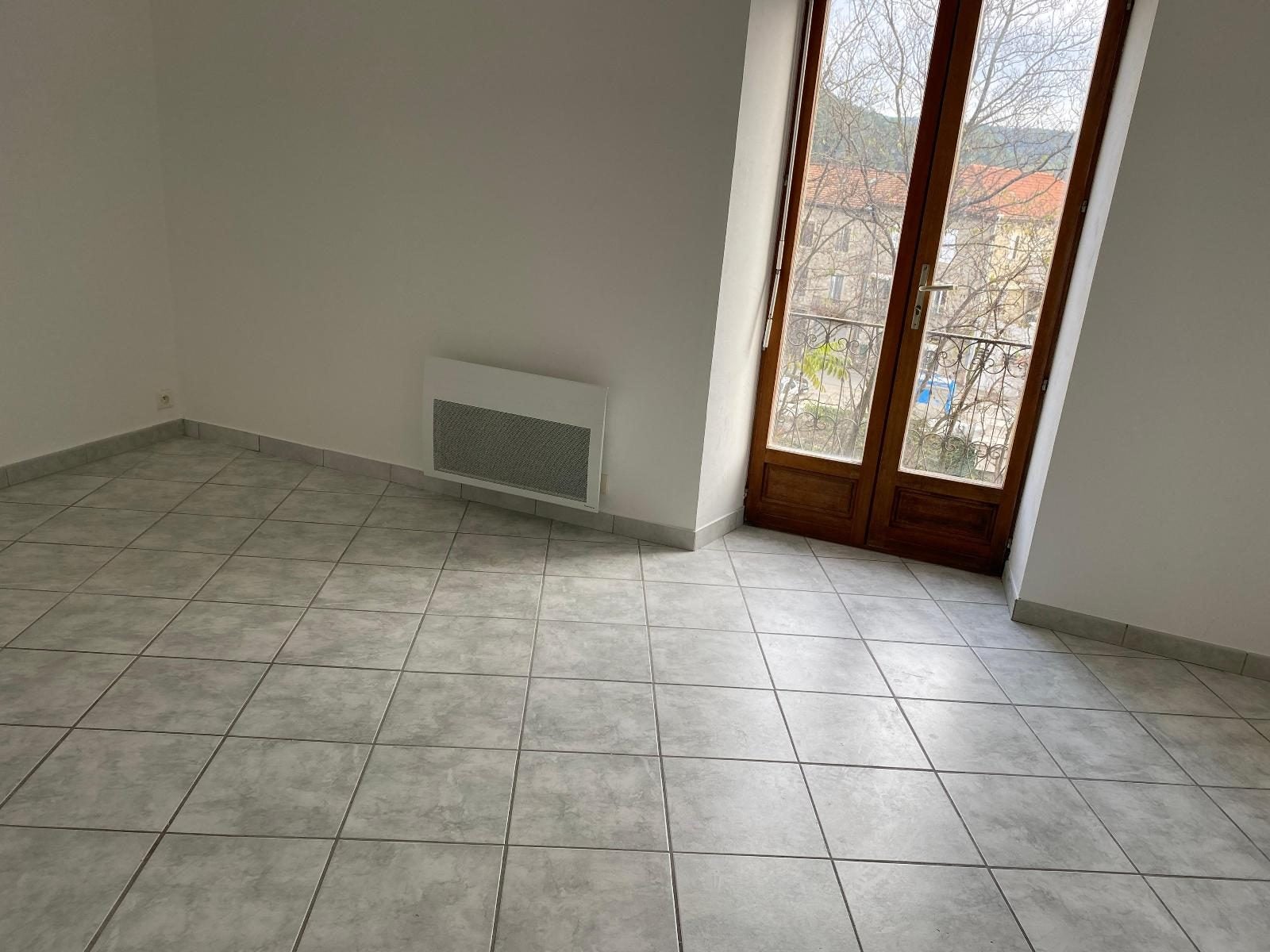 Appartement Route des Hameaux à Labégude