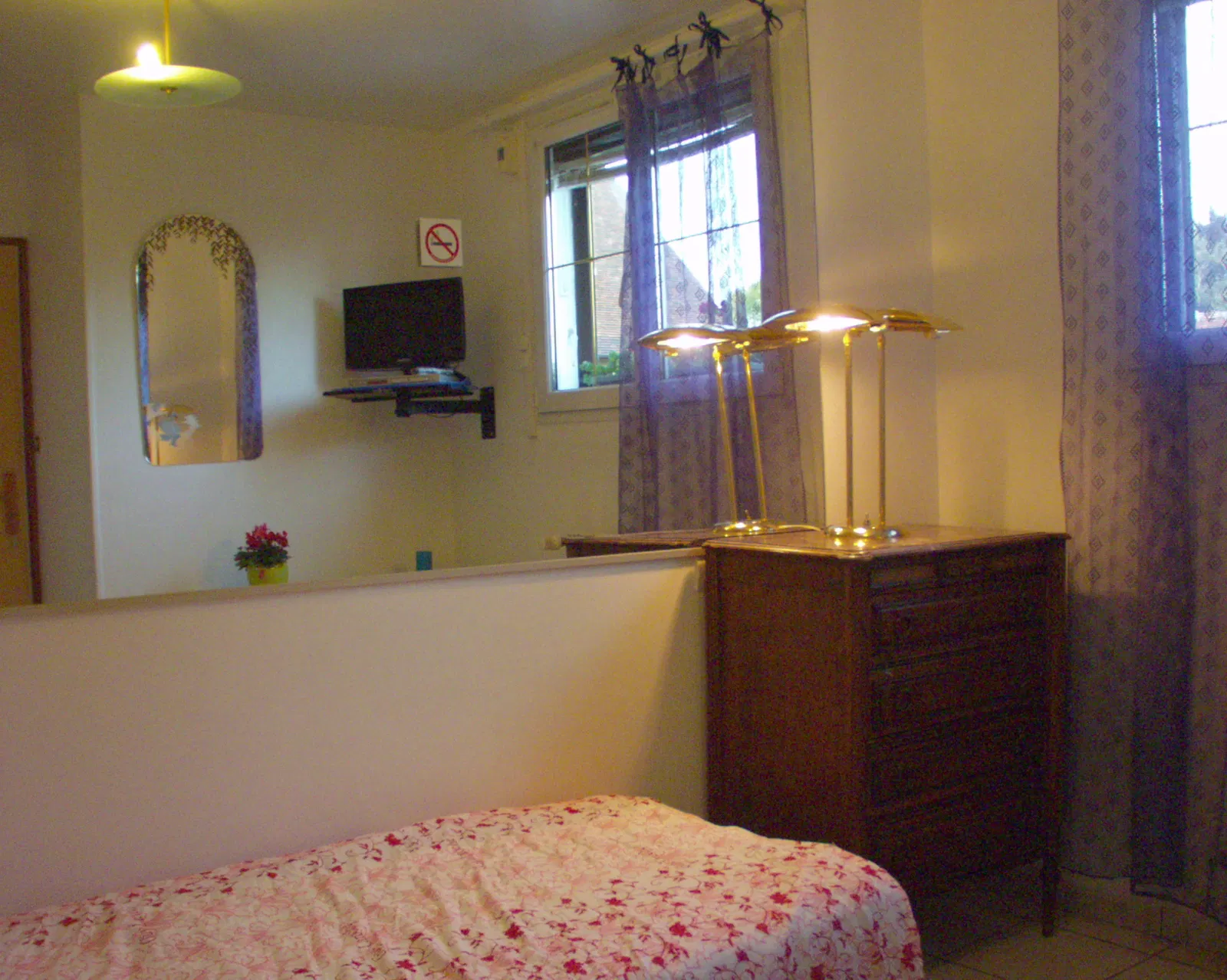 Room Place Jean Jaurès in Sens